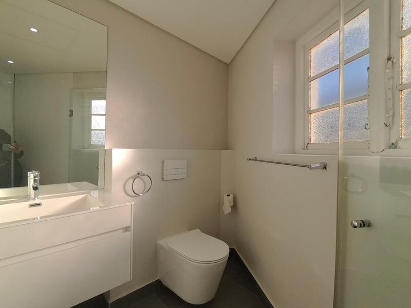 To Let 1 Bedroom Property for Rent in Green Point Western Cape